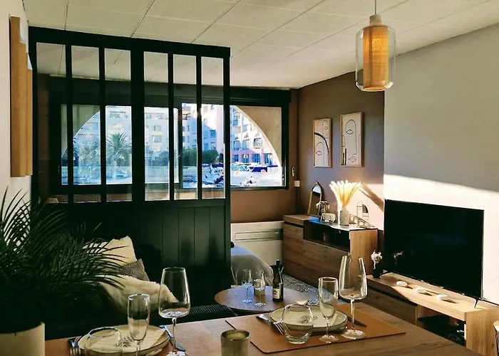 Le Port Cros 10, Superbe En Bord De Mer, Jolie Vue, Parking Prive, Climatisation Lägenhet Sète